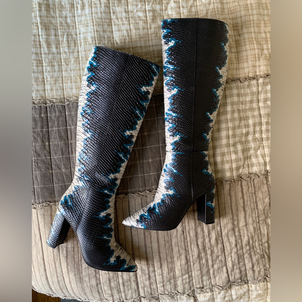 Gianni Bini Kellbie Snakeskin Leather Tall Boots High Heel Knee Boots Like New